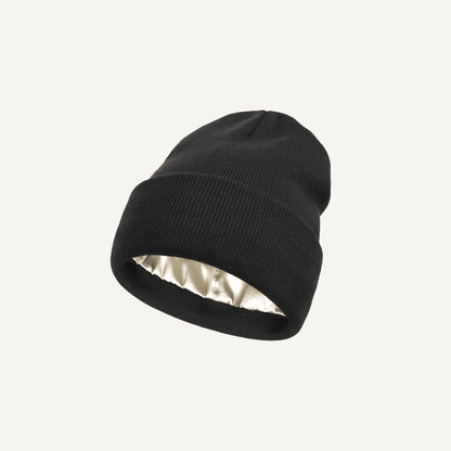 Čepice s podšívkou ze saténu